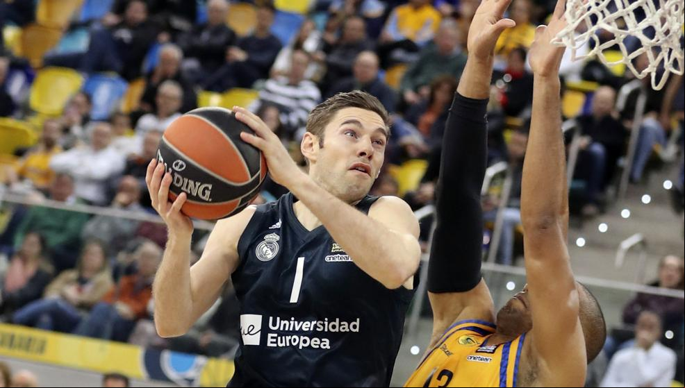 El Gran Canaria no rentabiliza su esfuerzo frente al campeón