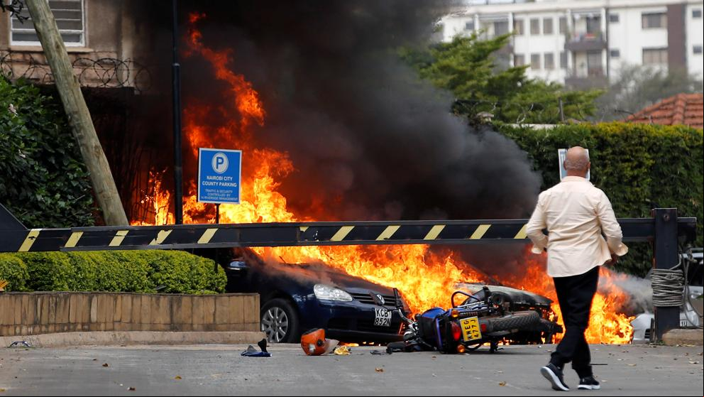 Al menos cinco muertos en el ataque de Al Shabab a un complejo hotelero de Nairobi