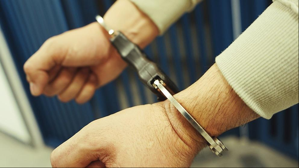 Cuatro detenidos por robar en 14 vehículos en garajes comunitarios