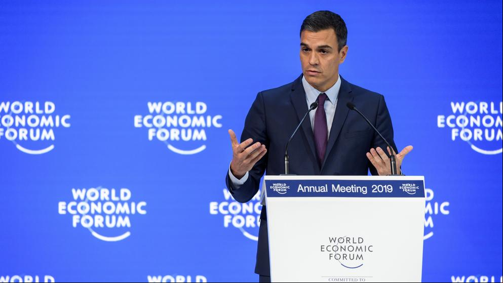Sánchez acentúa su apuesta por políticas progresistas, ecologistas y feministas en Davos