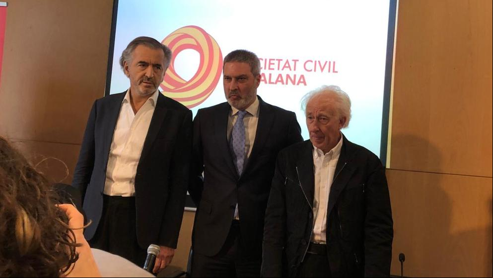 Bernard-Henri Levy ve a Barcelona “capital del populismo”