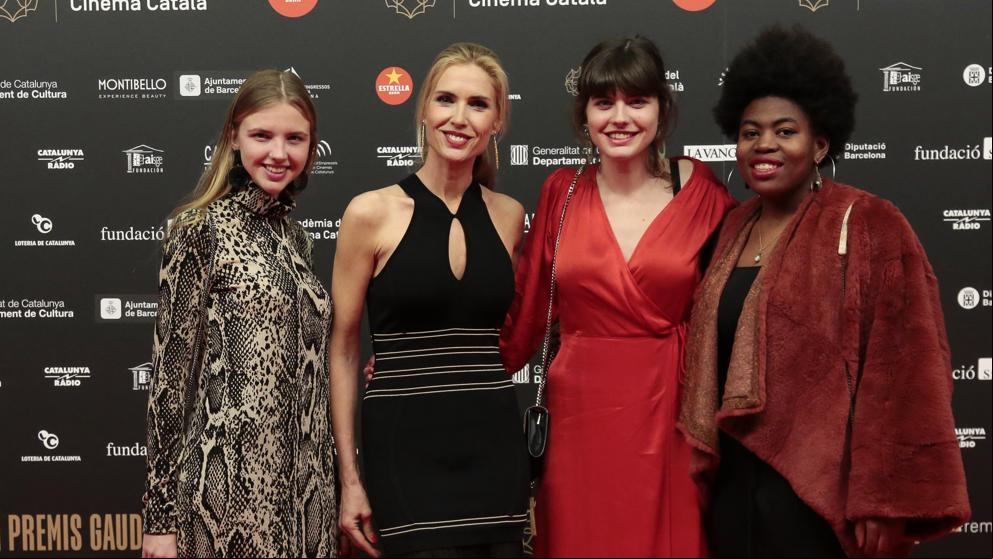 Judit Mascó presume de tres de sus hijas en público