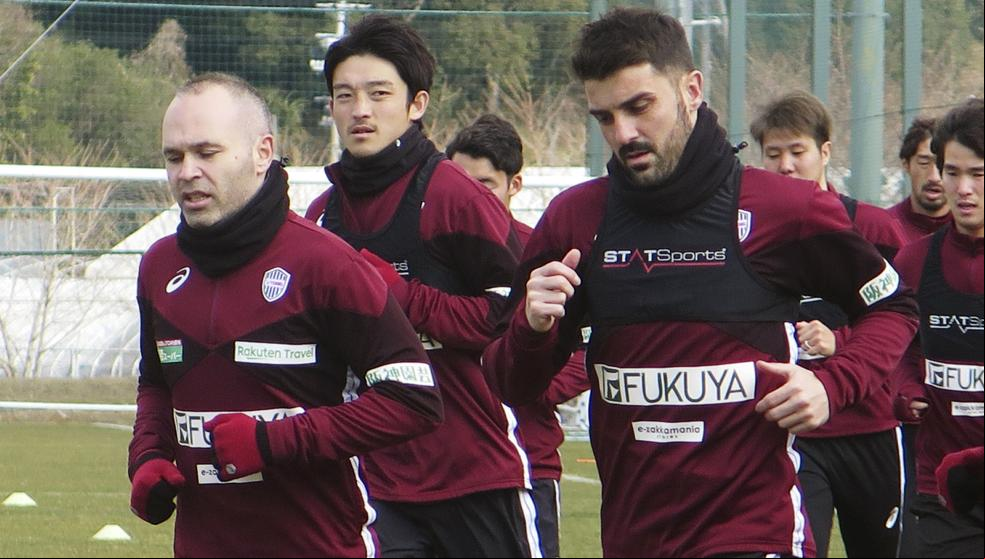 Villa e Iniesta debutan juntos en el Vissel Kobe