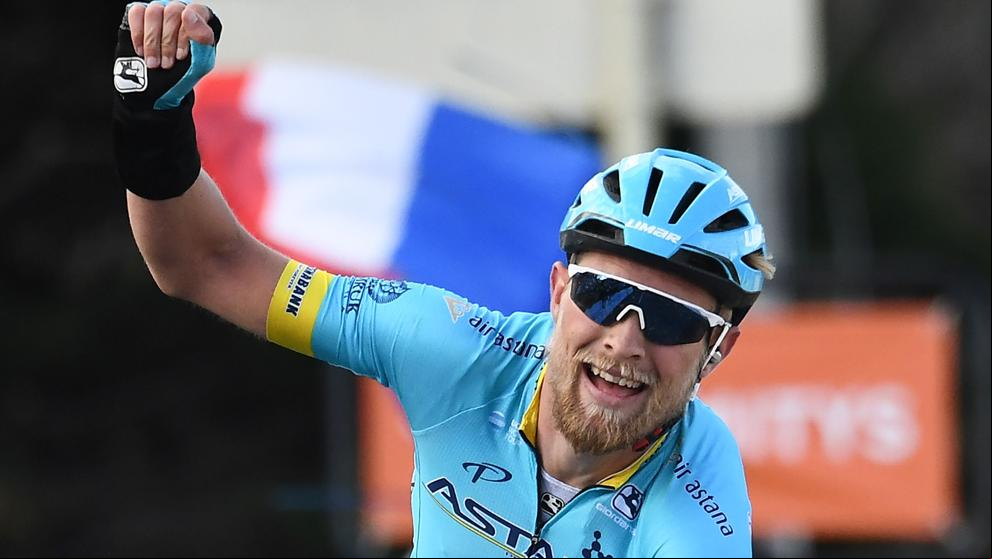 El danés Cort-Nielsen se lleva la fuga del día, Kwiatkowski nuevo líder