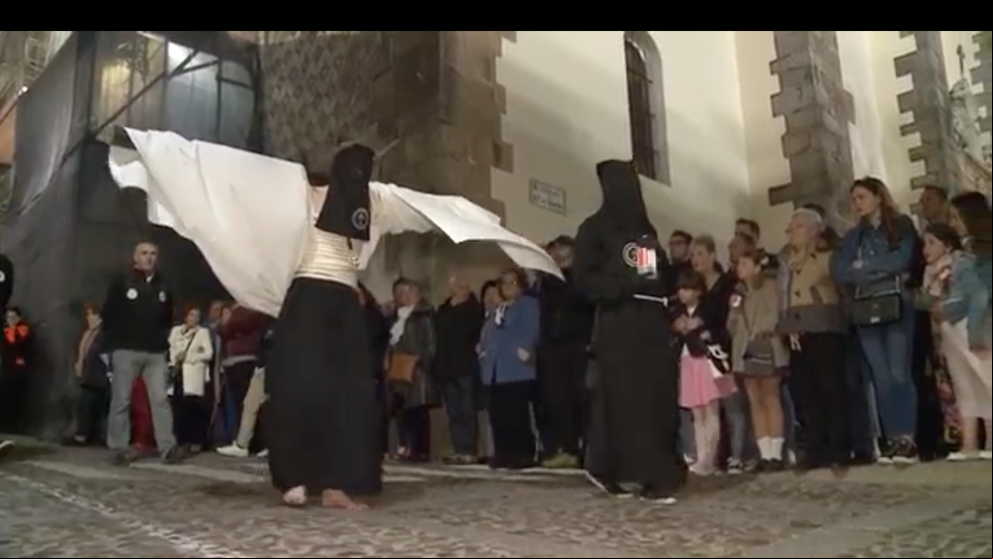 La penitencia de Semana Santa de los ‘empalaos’ en Jerez de Caballeros