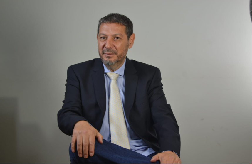 Musulmán, cirujano y de izquierdas: así es Mustafa Aberchán, candidato al Congreso por Coalición por Melilla
