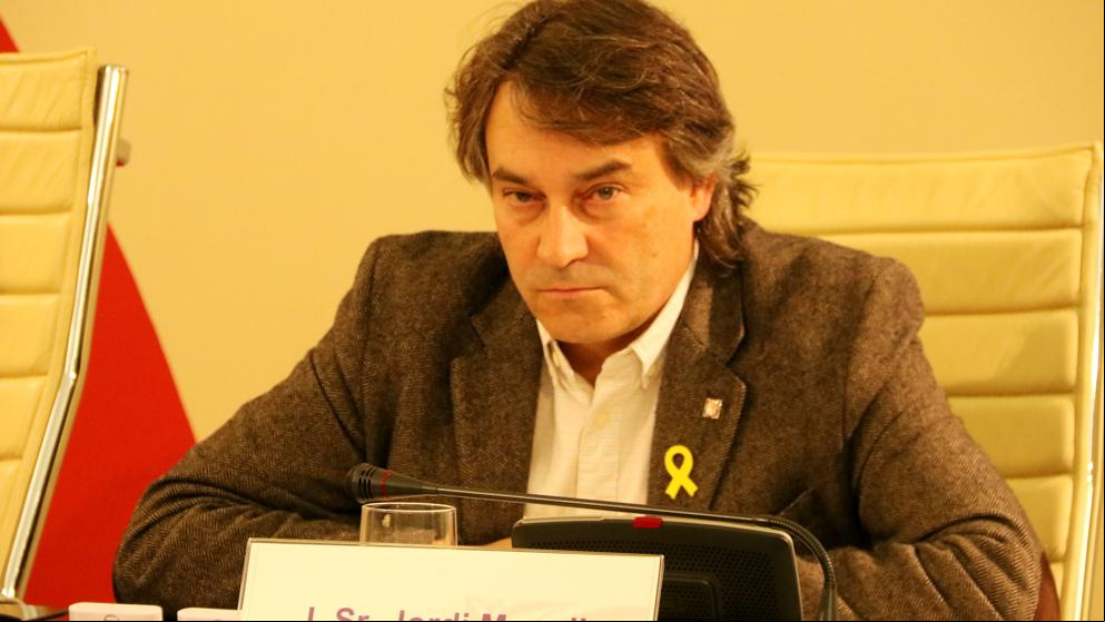 El alcalde e Ripoll fulmina una concejala que se presenta en otra lista a las elecciones