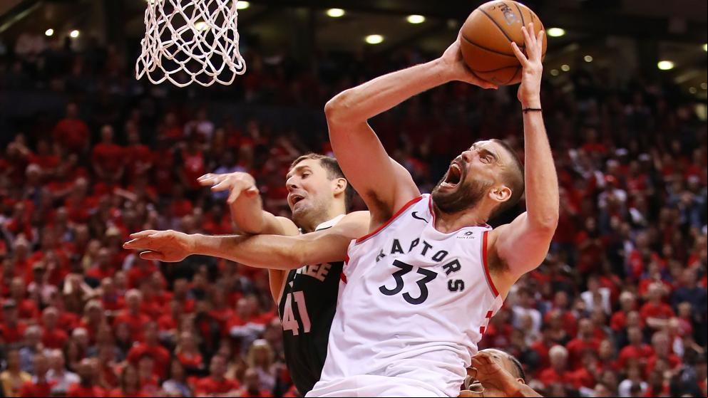 Marc Gasol despierta a tiempo para liderar a los Raptors