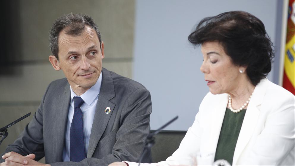 El Gobierno pide a PP y Cs un gesto para evitar una investidura con apoyo de independentistas