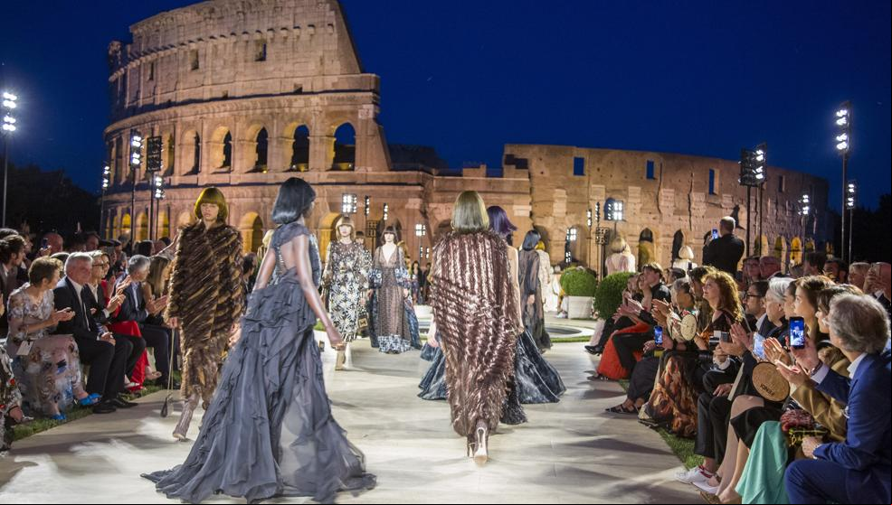 El Palatino se rinde al káiser Lagerfeld