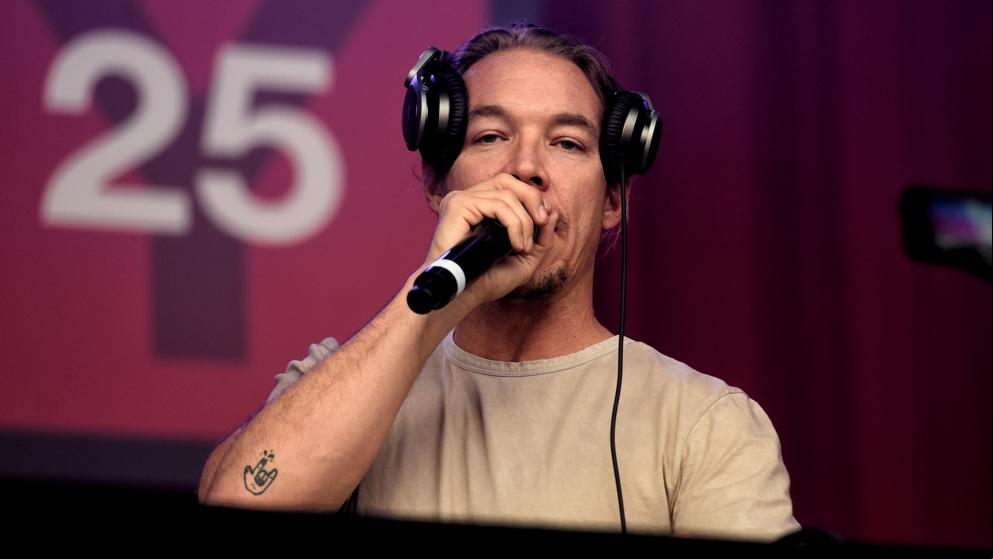 Así reaccionó Diplo mientras los cristales de su jet privado se rompían en pleno vuelo