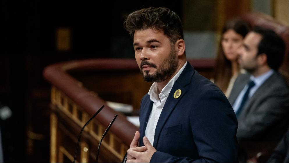 Rufián carga contra el Institut Nova Història