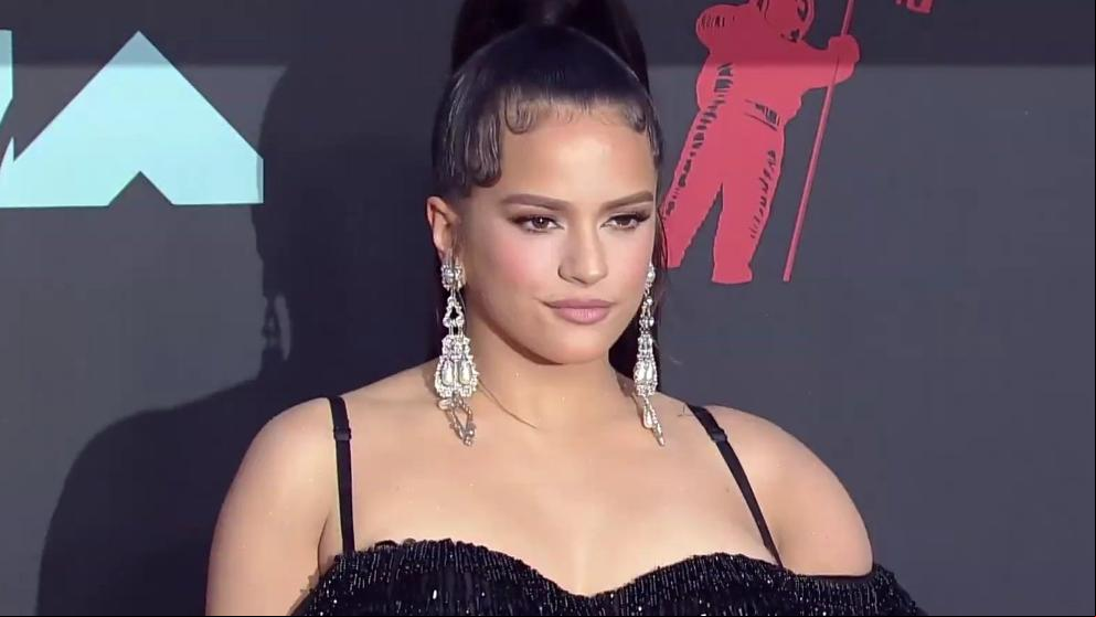 Rosalía orgullosa de sus orígenes en los MTV VMAs: “Vengo de Barcelona”