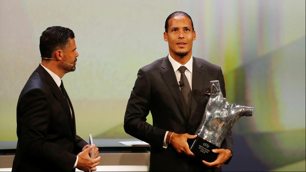 Virgil van Dijk, escogido como mejor jugador de la UEFA 2018-2019