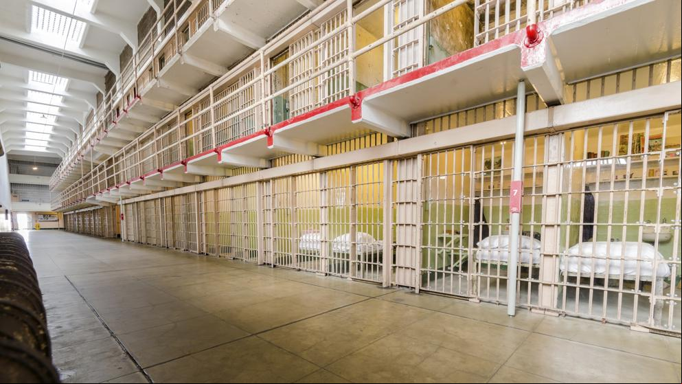 Una mujer recibe tres millones de dólares tras estar encarcelada 35 años por un crimen que no cometió