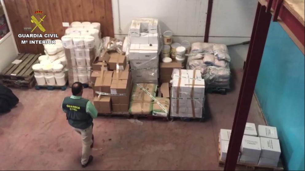 Intervienen 22,5 toneladas de alimentos de una nave sin registro sanitario que abastecía a restaurantes de kebab