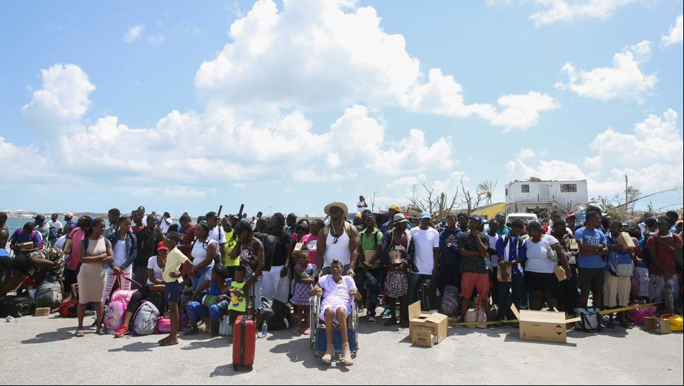 Bahamas busca miles de desaparecidos entre las ruinas