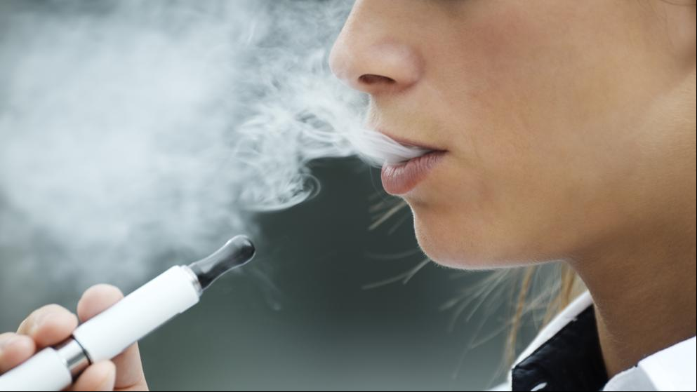 Se elevan a cinco los muertos en EE.UU. vinculados a los cigarrillos electrónicos