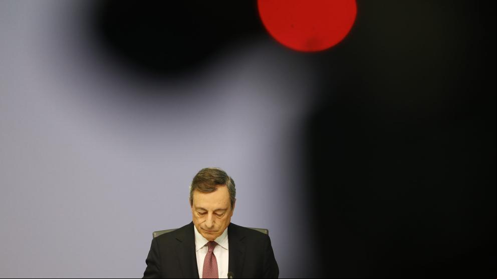 Sánchez huye de Zapatero