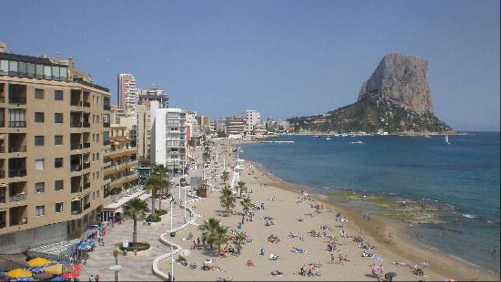 A prisión un hombre por violar tres veces a la canguro de sus hijos en Calpe