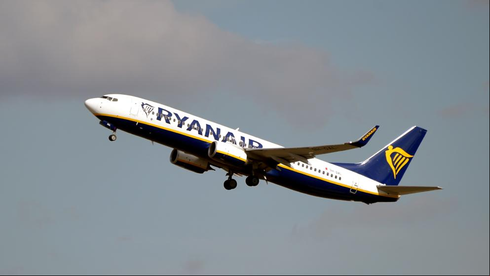 Ryanair abre el martes la negociación del ERE por cierre de bases en España