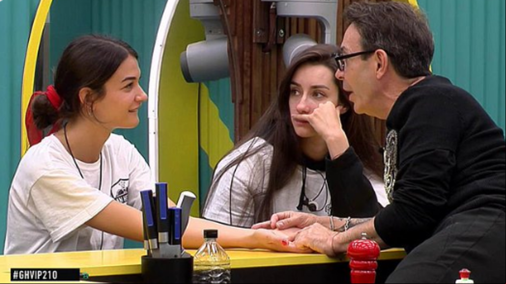 ‘GH VIP’: El Maestro Joao hace llorar a Estela al mostrarle su futuro