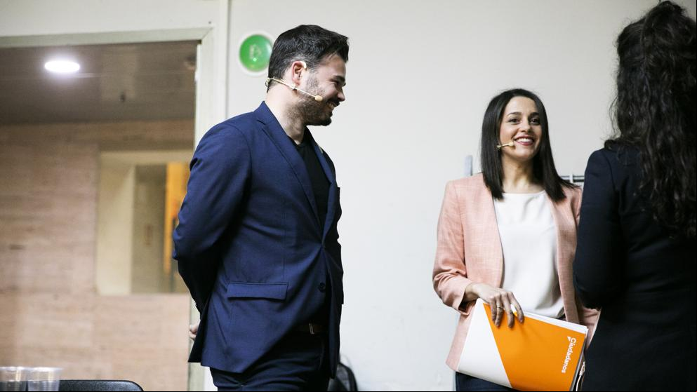 Rufián defiende a Arrimadas de los insultos por su embarazo