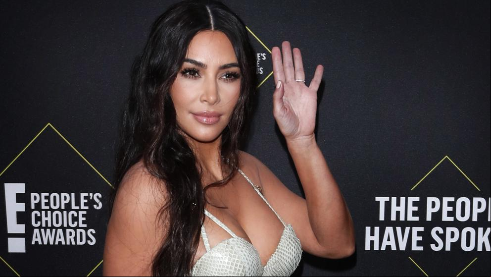 Una anaconda se cuela en el patio de la casa de Kim Kardashian