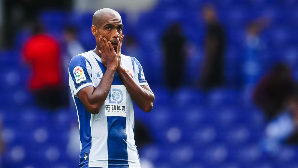 La lesión de Naldo obliga a Machín a recomponer la defensa