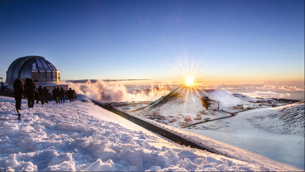 Pisar la nieve en la montaña más sagrada de Hawái