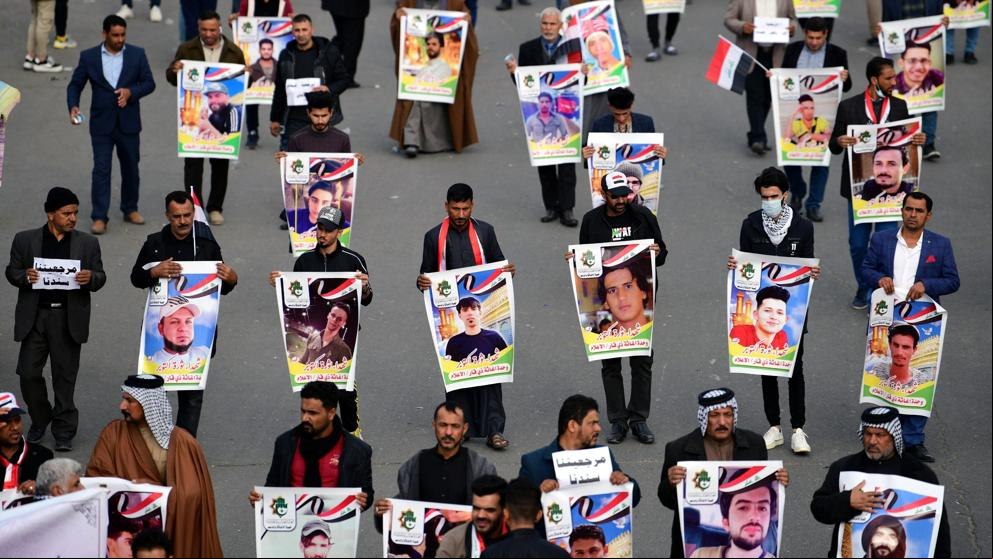 Al menos dieciséis manifestantes muertos en Bagdad por disparos de desconocidos