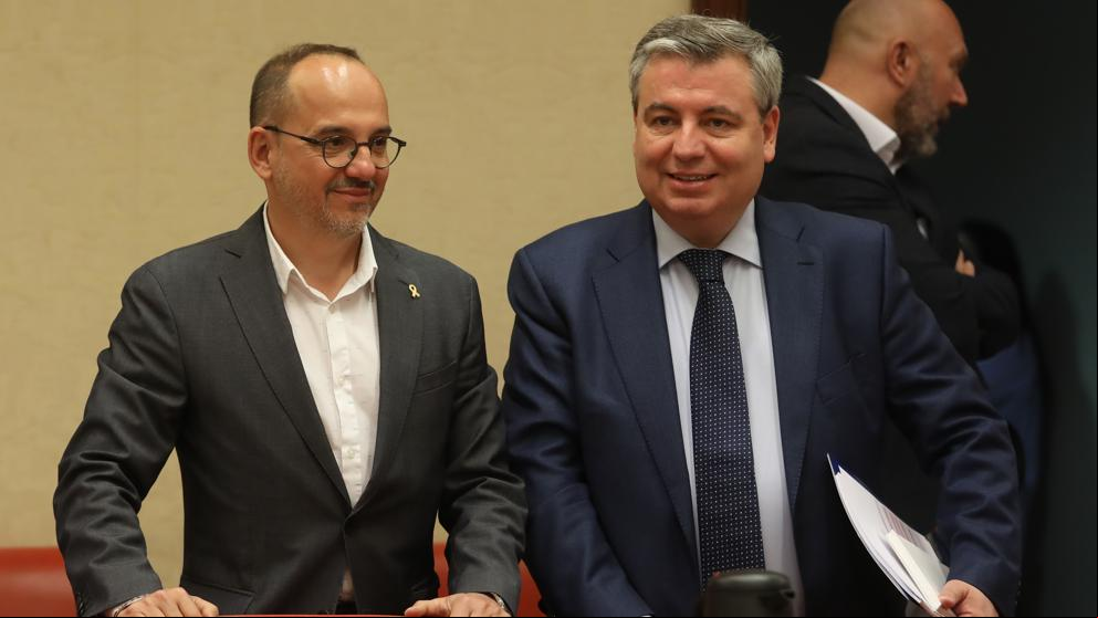 Exdiputados del PDeCAT apuestan por facilitar la investidura de Pedro Sánchez