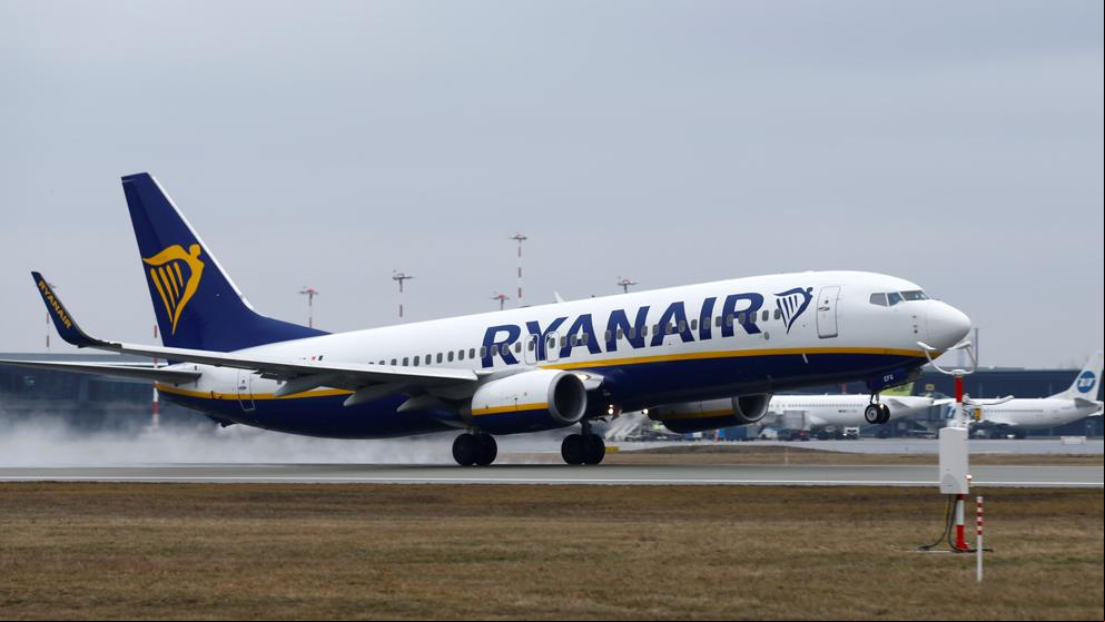 Ryanair pierde la silla de ruedas de un joven con huesos de cristal