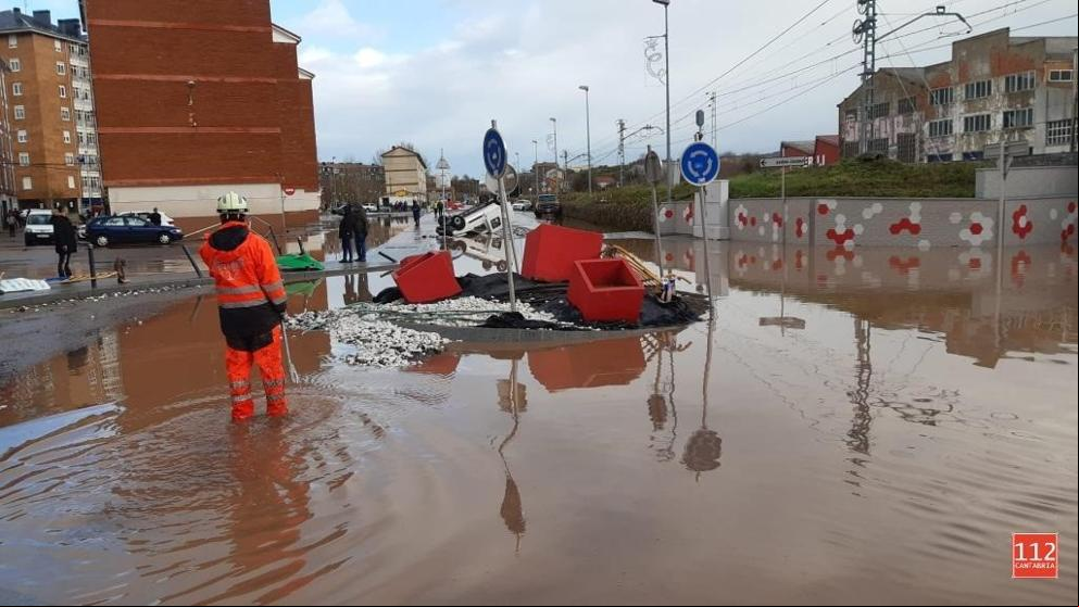 La lluvia inunda muchas casas en Reinosa