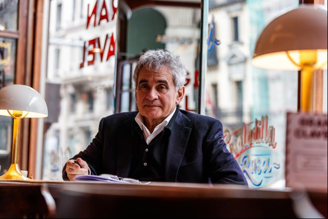 Bernardo Atxaga: “Hoy se mira el campo como si fuera Marte”