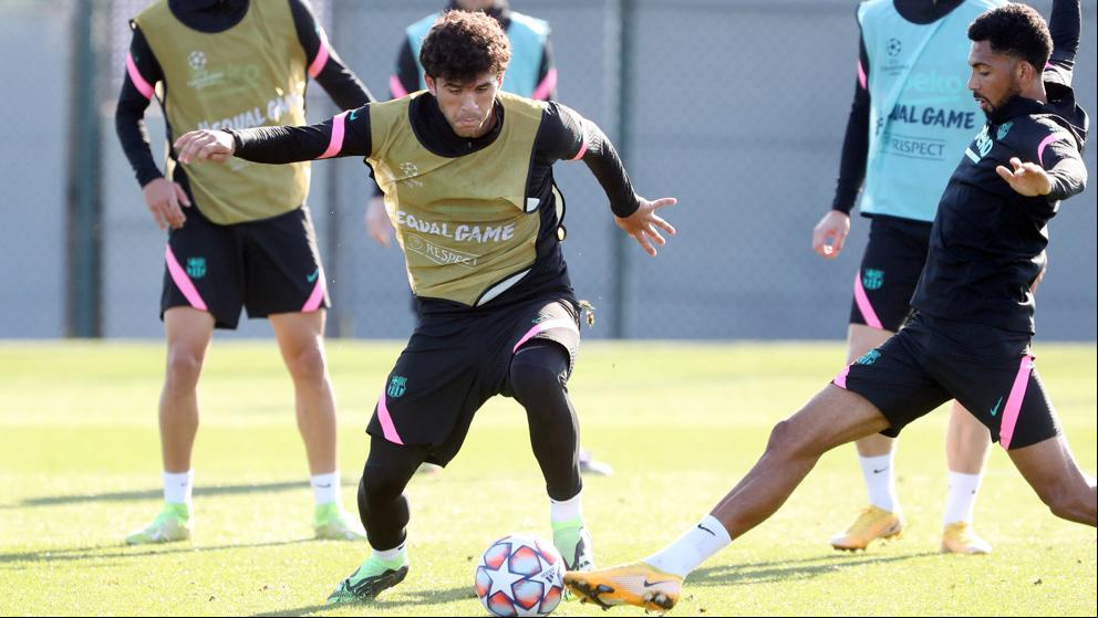 La juventud del Barça toma el poder en Kíev