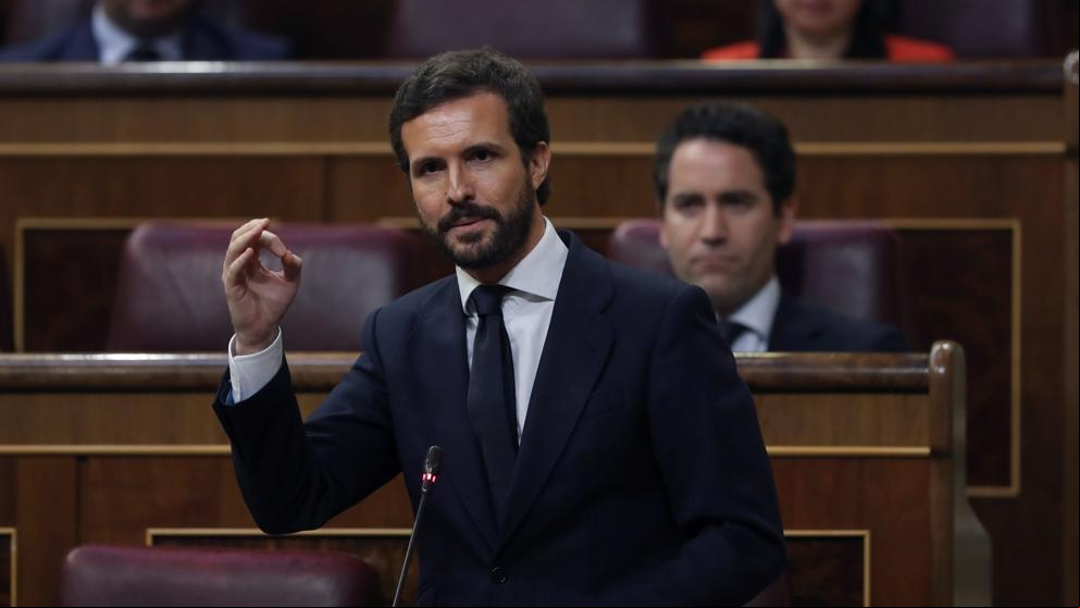 Sánchez elude el choque con Casado y le avisa que su proceder “empequeñece al PP”