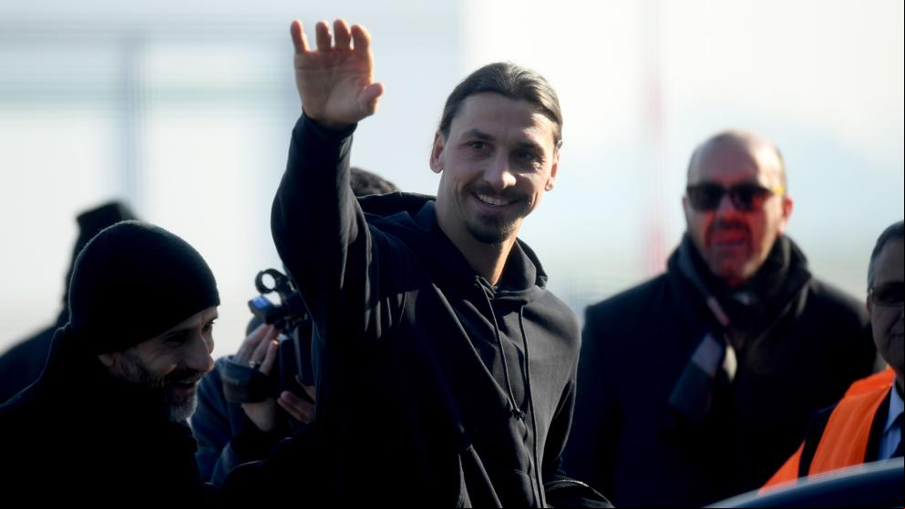 Baño de masas en Milán para recibir a Ibrahimovic: “Espero hacer saltar San Siro como la primera vez”