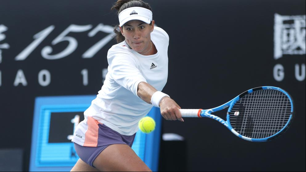 Muguruza regresa de una derrota segura y avanza a la segunda ronda del Open de Australia