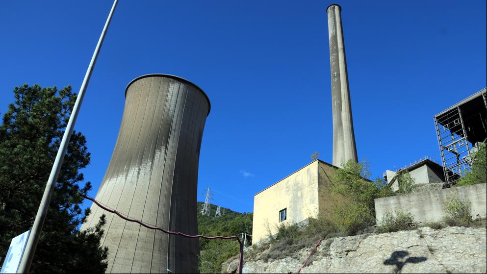 Los opositores a la incineradora de Cercs denuncian al alcalde por presuntas irregularidades