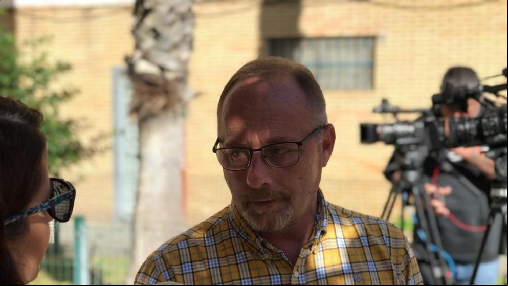 El padre de Marta del Castillo se da de baja en Vox
