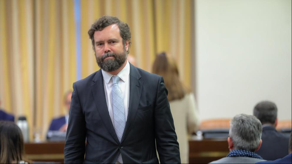 Vox lleva al Constitucional el juramento de los diputados independentistas