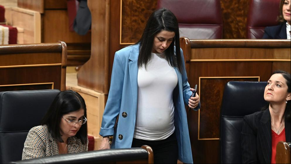 Arrimadas critica los “dedazos” del Gobierno