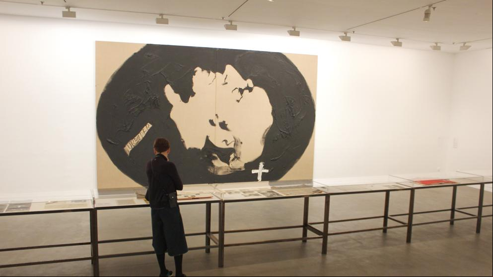 Las escenografías teatrales de Antoni Tàpies