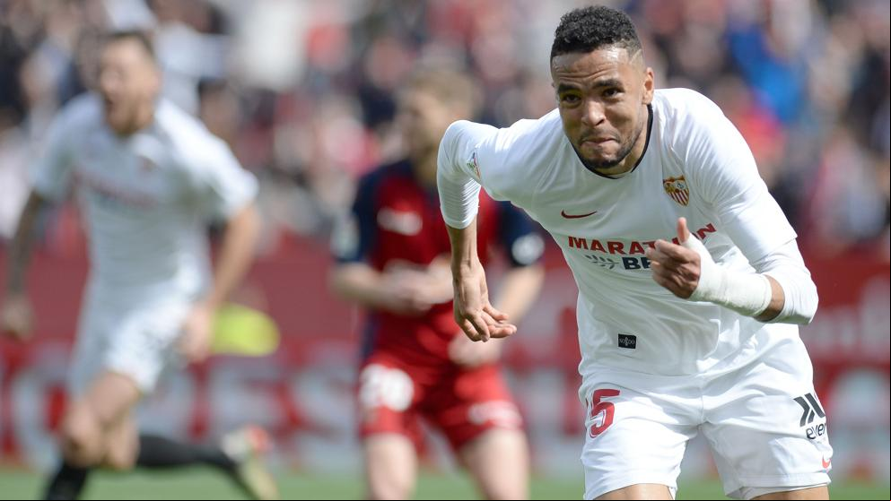 El Sevilla gana en el añadido a un Osasuna diezmado