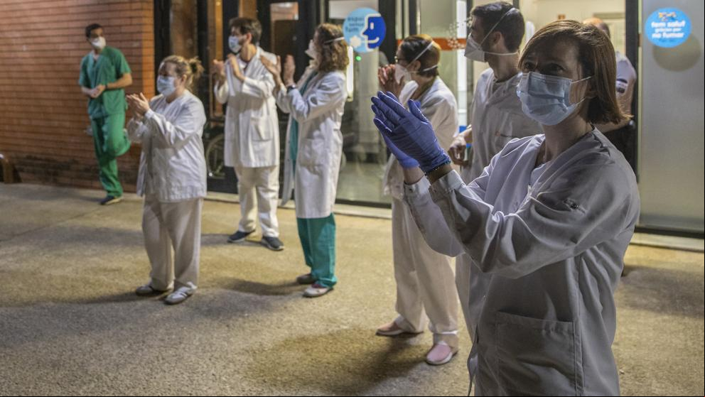 El deporte también aplaude a los sanitarios