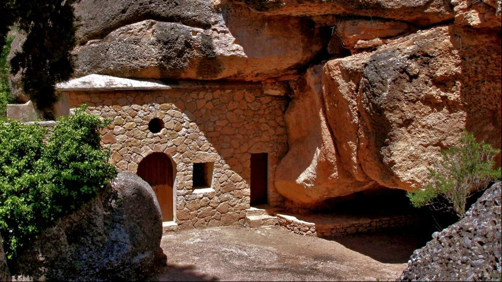 La curiosa ermita troglodita de Sant Roc