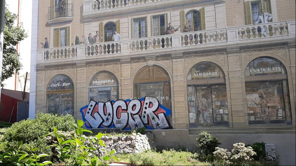 El ataque grafitero a la obra ‘Balcones de Barcelona’ sigue impune