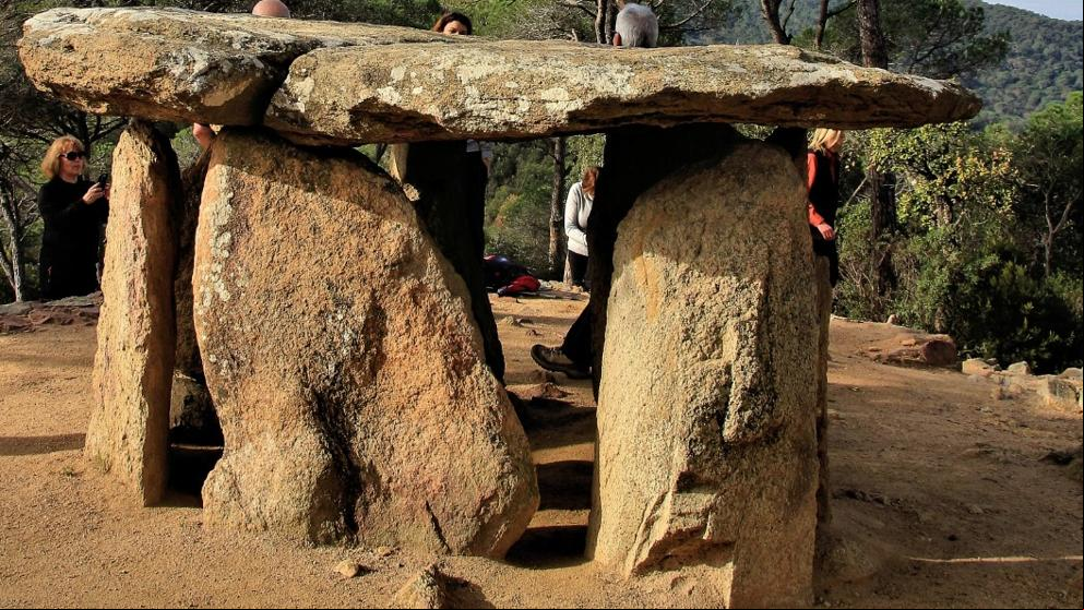 Brujas y rituales del dolmen de Pedra Gentil