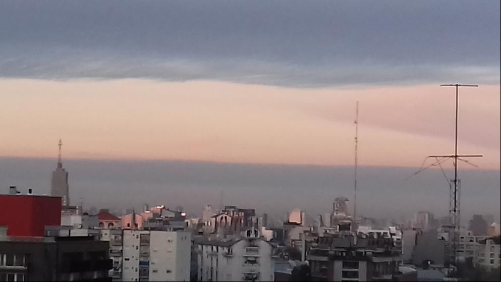 El curioso cielo albiceleste de Buenos Aires